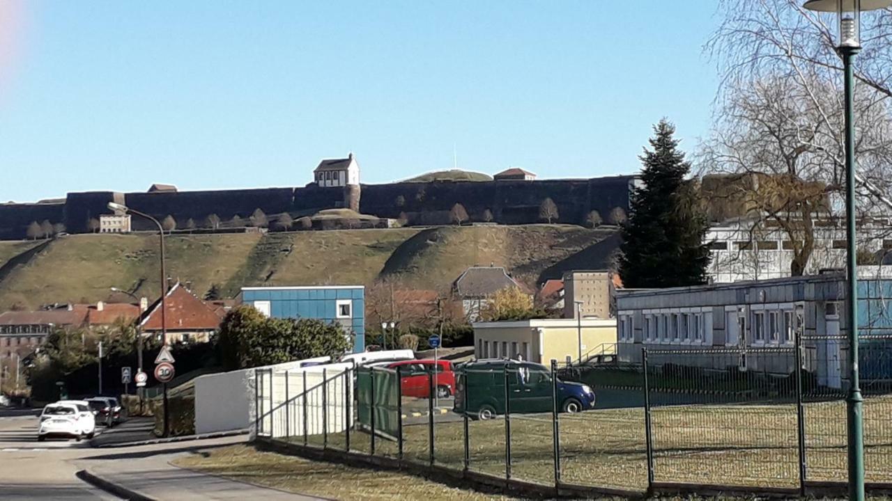 A L'Ombre De La Cascade Lägenhet Lemberg Exteriör bild